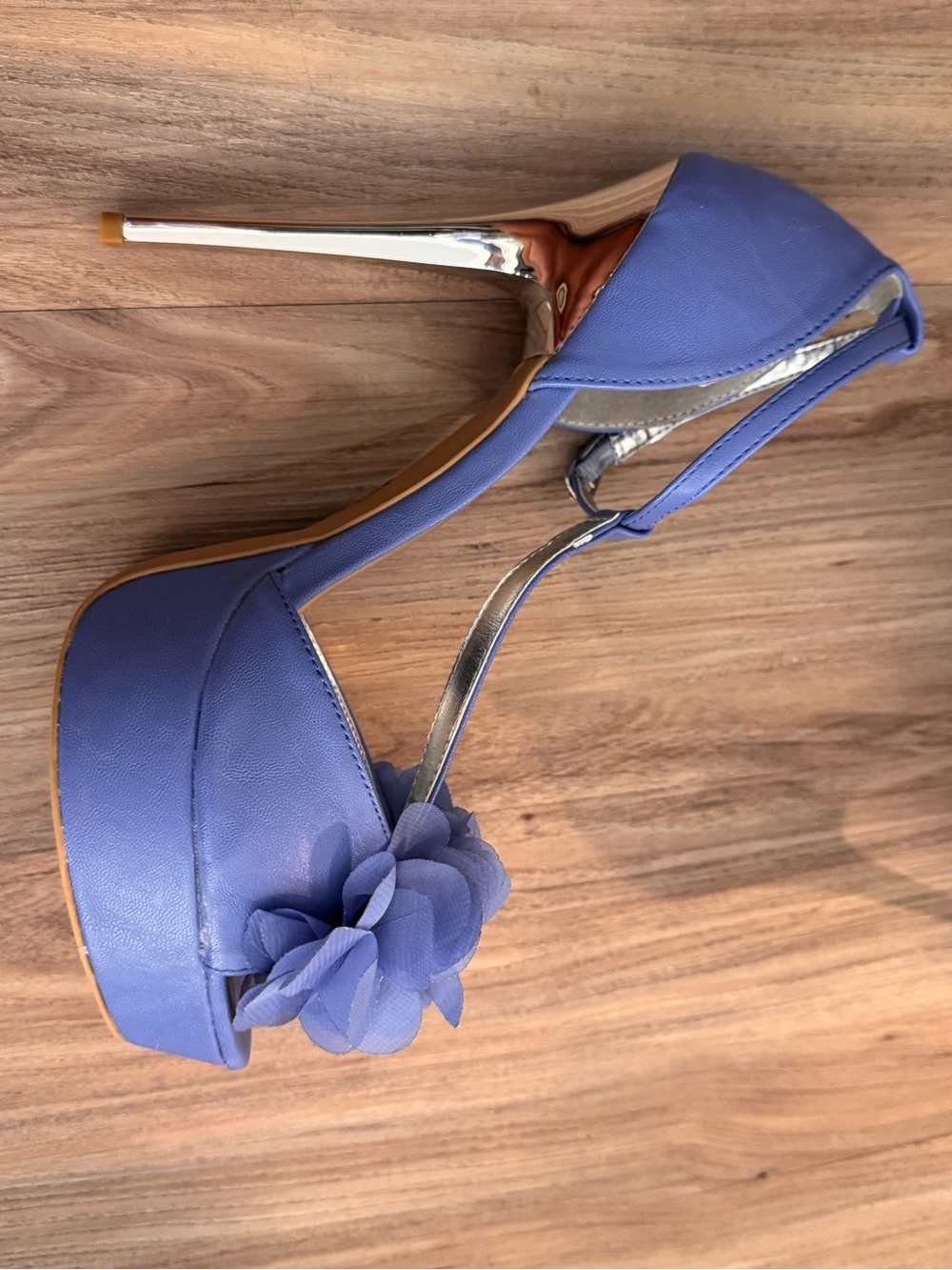 JustFab Lilac T-Strap Floral Platform Heels - Picture 4 of 9
